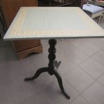 702 4453 TEA TABLE